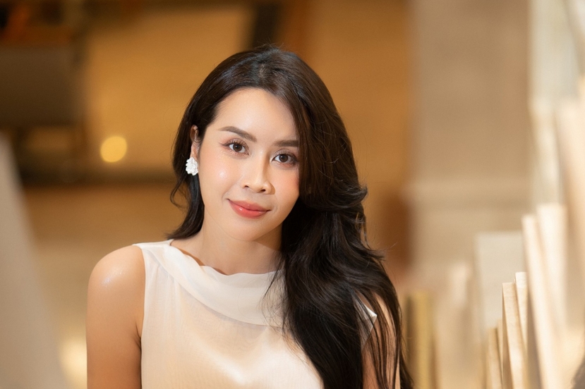 Sau một thời gian yên ắng, Lưu Hương Giang chính thức trở lại với dự án âm nhạc. Ảnh: Internet Sau một thời gian yên ắng, Lưu Hương Giang chính thức trở lại với dự án âm nhạc. Ảnh: Internet