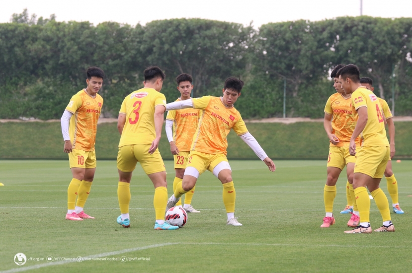 Các cầu thủ U23 Việt Nam còn nhiều vấn đề cần cải thiện. Các cầu thủ U23 Việt Nam còn nhiều vấn đề cần cải thiện.