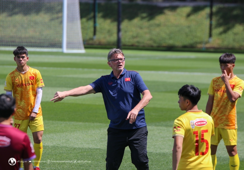 Mục tiêu của HLV Troussier là bảo vệ thành công HCV SEA Games. Ảnh: VFF Mục tiêu của HLV Troussier là bảo vệ thành công HCV SEA Games. Ảnh: VFF