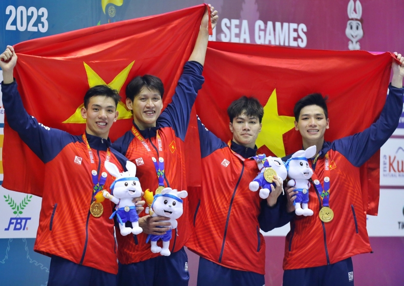 Đoàn thể thao Việt Nam thi đấu xuất sắc tại SEA Games 32. Ảnh: Thanh Niên Đoàn thể thao Việt Nam thi đấu xuất sắc tại SEA Games 32. Ảnh: Thanh Niên