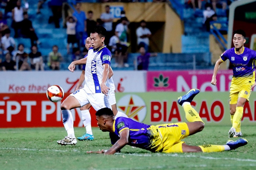 Giai đoạn I V.League 2023 khép lại với nhiều bất ngờ. Ảnh: VPF Giai đoạn I V.League 2023 khép lại với nhiều bất ngờ. Ảnh: VPF