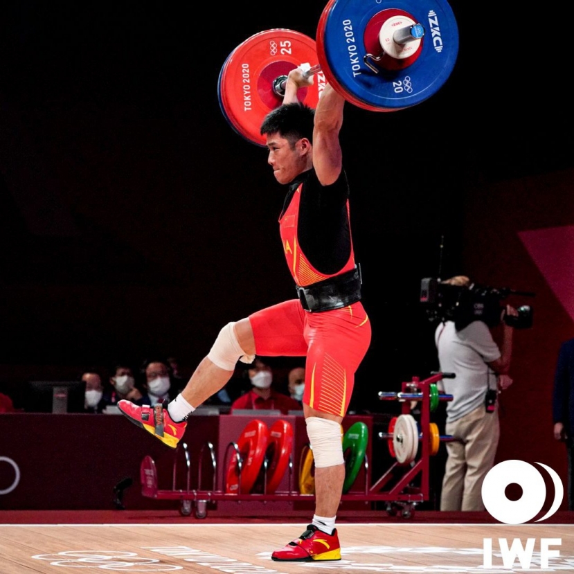 'Siêu nhân' cử tạ Trung Quốc gây choáng tại Olympic: Nâng tạ gần 200 kg với chỉ bằng một chân - Ảnh 3 'Siêu nhân' cử tạ Trung Quốc gây choáng tại Olympic: Nâng tạ gần 200 kg với chỉ bằng một chân - Ảnh 3