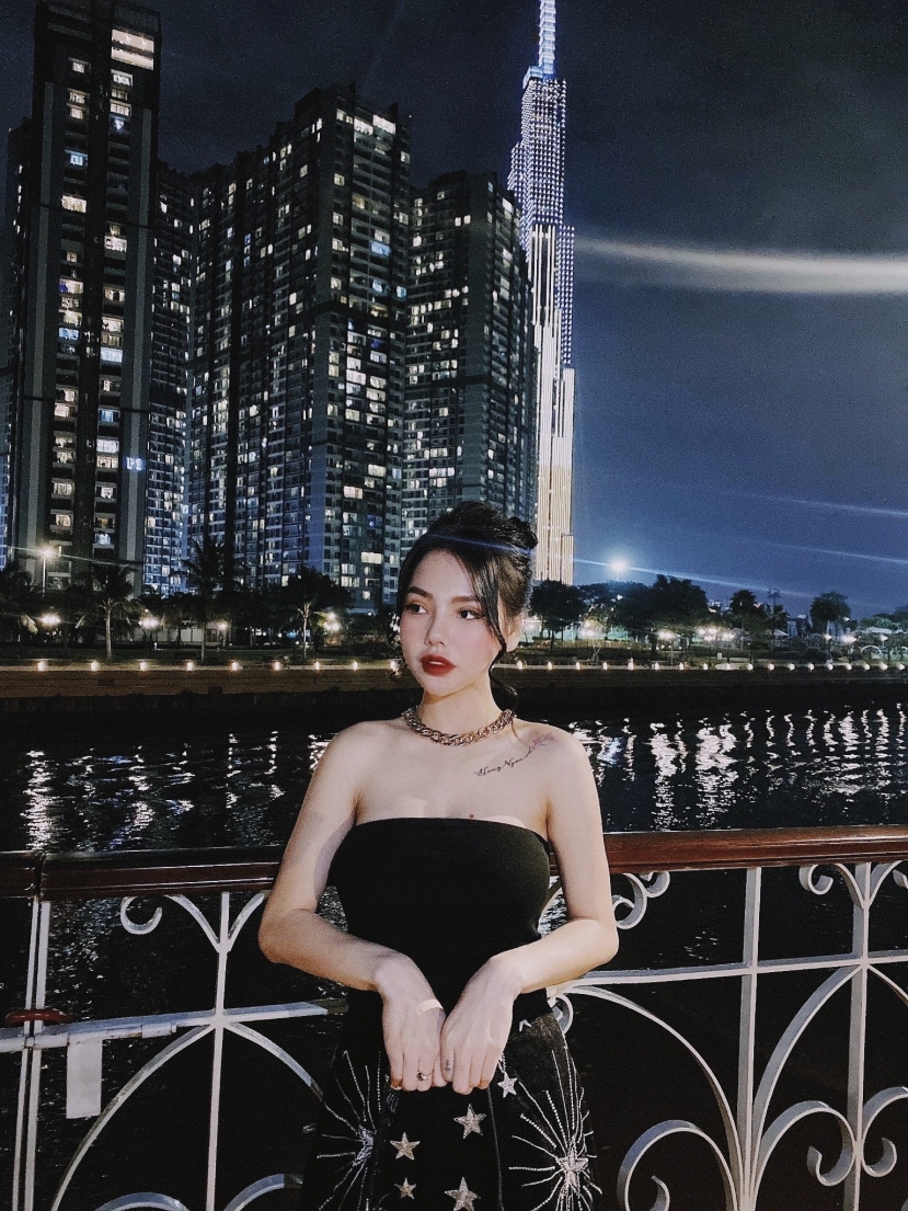 Chân dung hot girl 'bóc bánh trả tiền', cuỗm luôn 170 triệu của khách: Luôn khoe cuộc sống sang chảnh trên MXH - Ảnh 1 Chân dung hot girl 'bóc bánh trả tiền', cuỗm luôn 170 triệu của khách: Luôn khoe cuộc sống sang chảnh trên MXH - Ảnh 1