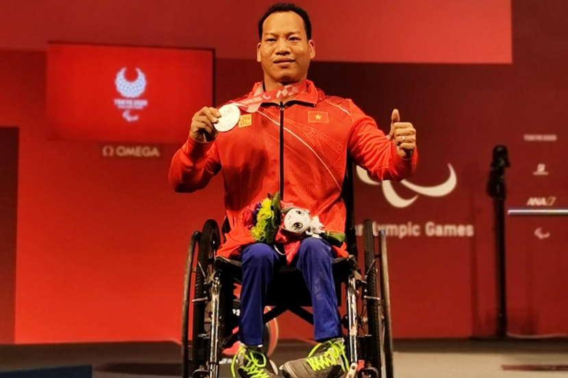 VĐV cử tạ Việt Nam thi đấu xuất thần, đem về tấm Huy chương bạc tại Paralympic - Ảnh 3 VĐV cử tạ Việt Nam thi đấu xuất thần, đem về tấm Huy chương bạc tại Paralympic - Ảnh 3