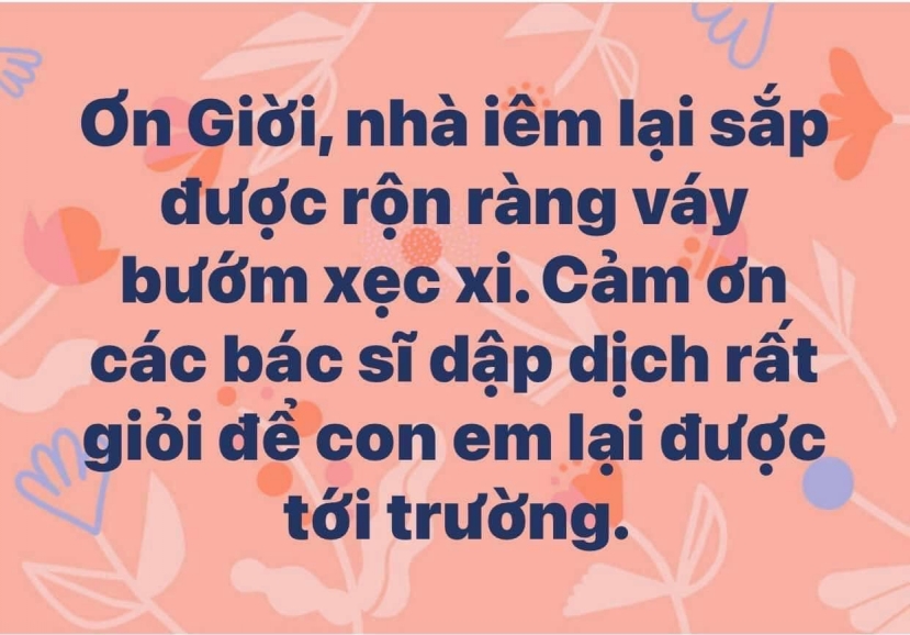 Tâm trạng của một bà mẹ khi thoát kiếp bảo mẫu. Chị cũng không quên cảm ơn các bác sĩ dập dịch giỏi để con em được đến trường. Ảnh: Facebook Tâm trạng của một bà mẹ khi thoát kiếp bảo mẫu. Chị cũng không quên cảm ơn các bác sĩ dập dịch giỏi để con em được đến trường. Ảnh: Facebook