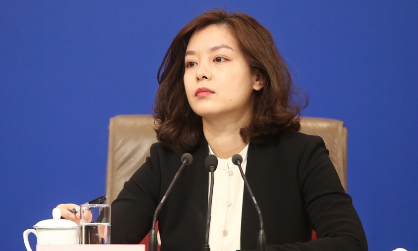Nhan sắc người phiên dịch Zhang Jing. Ảnh: Weibo Nhan sắc người phiên dịch Zhang Jing. Ảnh: Weibo