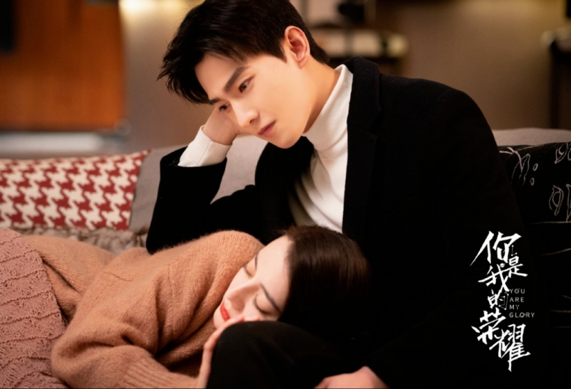 Em Là Niềm Kiêu Hãnh Của Anh lập kỷ lục với 100 triệu view trong vòng 4 giờ công chiếu. Em Là Niềm Kiêu Hãnh Của Anh lập kỷ lục với 100 triệu view trong vòng 4 giờ công chiếu.