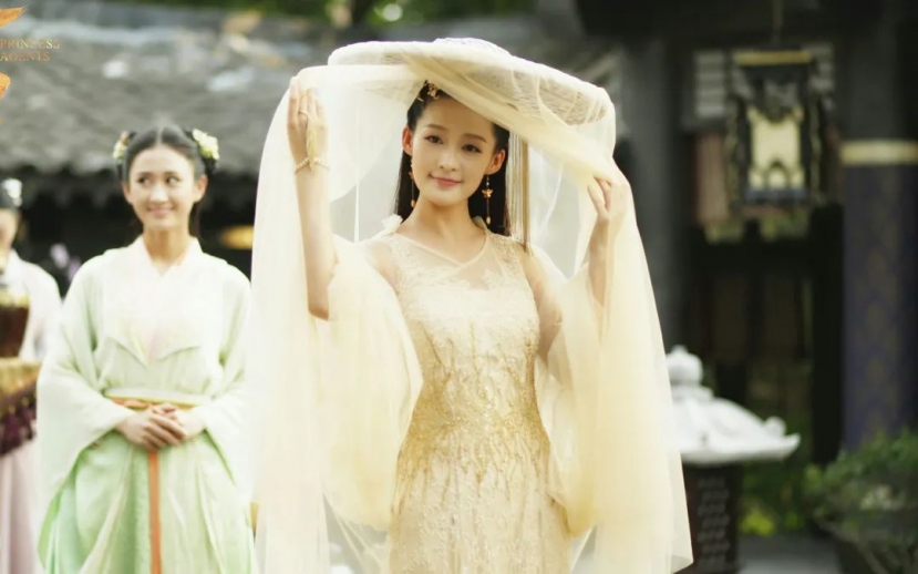 Không phải Triệu Lệ Dĩnh, Lý Thấm mới là người 'cân' cả Sở Kiều Truyện Không phải Triệu Lệ Dĩnh, Lý Thấm mới là người 'cân' cả Sở Kiều Truyện