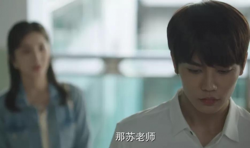 Hay như cảnh nam, nữ chính tình cờ gặp nhau tại hành lang trường học. Trong khi nữ chính nhiệt tình chào đón thì nam chính vẫn siêu lạnh lùng. Hay như cảnh nam, nữ chính tình cờ gặp nhau tại hành lang trường học. Trong khi nữ chính nhiệt tình chào đón thì nam chính vẫn siêu lạnh lùng.