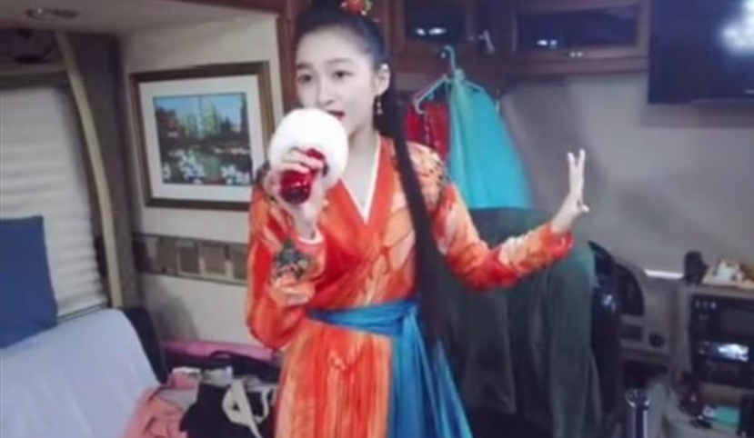 Lu Han - Quan Hiểu Đồng: Cặp đôi vàng trong làng chơi đồ hiệu Lu Han - Quan Hiểu Đồng: Cặp đôi vàng trong làng chơi đồ hiệu