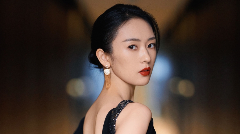 Theo tin đồn thì Đồng Dao sẽ hợp tác với Trương Triết Hạn trong dự án sắp tới. Theo tin đồn thì Đồng Dao sẽ hợp tác với Trương Triết Hạn trong dự án sắp tới.