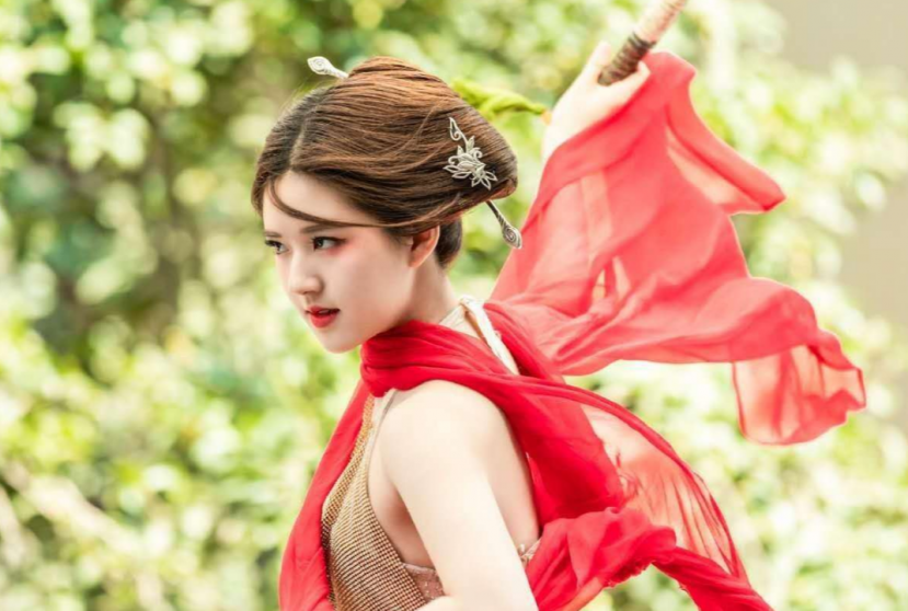 Triệu Lộ Tư gây 'sốc toàn tập' trên phim trường Thả Thí Thiên Hạ - Ảnh 1 Triệu Lộ Tư gây 'sốc toàn tập' trên phim trường Thả Thí Thiên Hạ - Ảnh 1