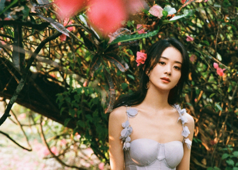 Cô nàng sở hữu khối tài sản khổng lồ ăn vài đời không hết. Cô nàng sở hữu khối tài sản khổng lồ ăn vài đời không hết.