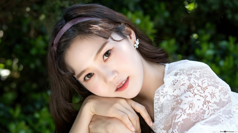 Cánh chim đầu đàn của Oh My Girl là Hyojung nằm trong top 30 thủ lĩnh xuất sắc năm 2021. Cánh chim đầu đàn của Oh My Girl là Hyojung nằm trong top 30 thủ lĩnh xuất sắc năm 2021.