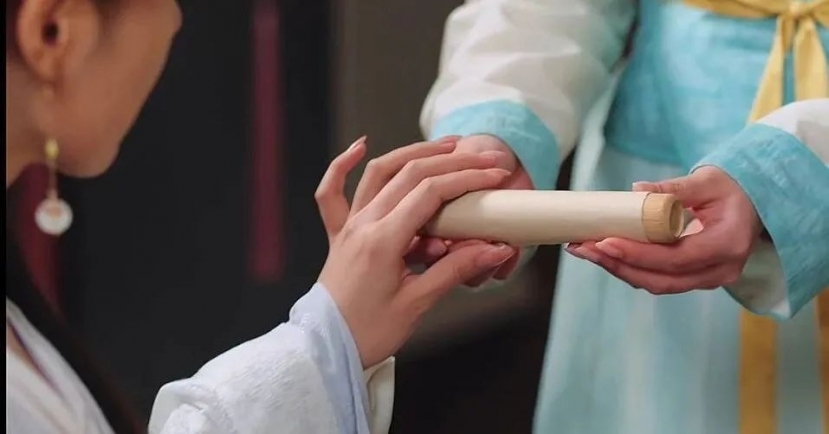 'Rổ sạn' khiến phim mới của Triệu Lộ Tư bị cộp mác 'rác phẩm' ngay ngày đầu công chiếu - Ảnh 15 'Rổ sạn' khiến phim mới của Triệu Lộ Tư bị cộp mác 'rác phẩm' ngay ngày đầu công chiếu - Ảnh 15
