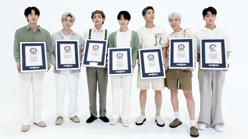 BTS là nhóm nhạc Kpop Gen 3 được yêu mến nhất tại cả 16 quốc gia khảo sát. BTS là nhóm nhạc Kpop Gen 3 được yêu mến nhất tại cả 16 quốc gia khảo sát.