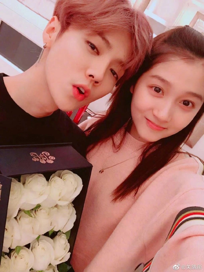Cặp đôi tiên đồng ngọc nữ của Cbiz nhận được sự ủng hộ của đông đảo công chúng. Cặp đôi tiên đồng ngọc nữ của Cbiz nhận được sự ủng hộ của đông đảo công chúng.