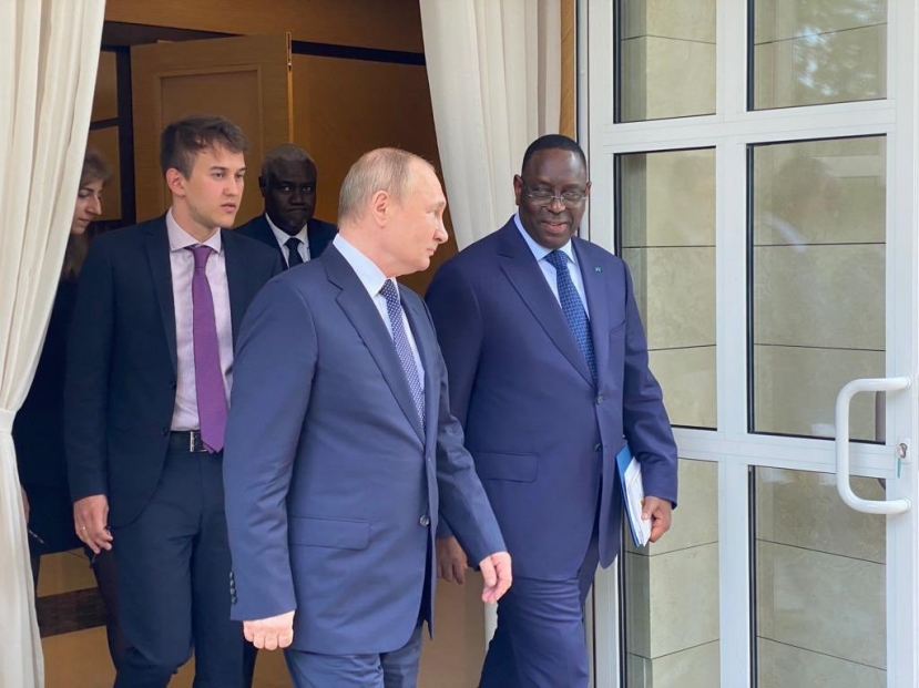 Tổng thống Nga Putin gặp gỡ các lãnh đạo châu Phi bàn về vấn đề lương thực. Tổng thống Nga Putin gặp gỡ các lãnh đạo châu Phi bàn về vấn đề lương thực.