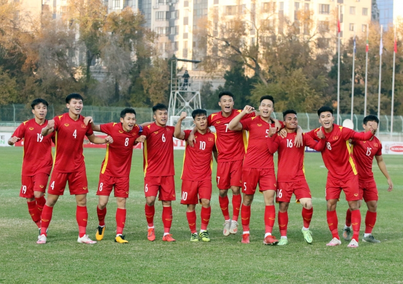 Lê Văn Đô (19), Trần Văn Đạt (7) và Nhâm Mạnh Dũng (18) là 3 tân binh của ĐT Việt Nam - Ảnh: Thethaovanhoa Lê Văn Đô (19), Trần Văn Đạt (7) và Nhâm Mạnh Dũng (18) là 3 tân binh của ĐT Việt Nam - Ảnh: Thethaovanhoa