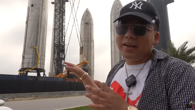 Ảnh cắt từ youtube Khoa Pug. Ảnh cắt từ youtube Khoa Pug.