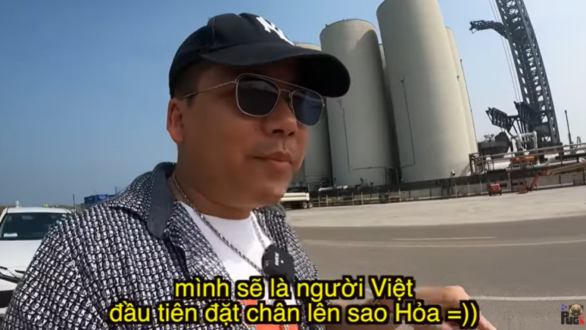 Ảnh cắt từ youtube Khoa Pug. Ảnh cắt từ youtube Khoa Pug.