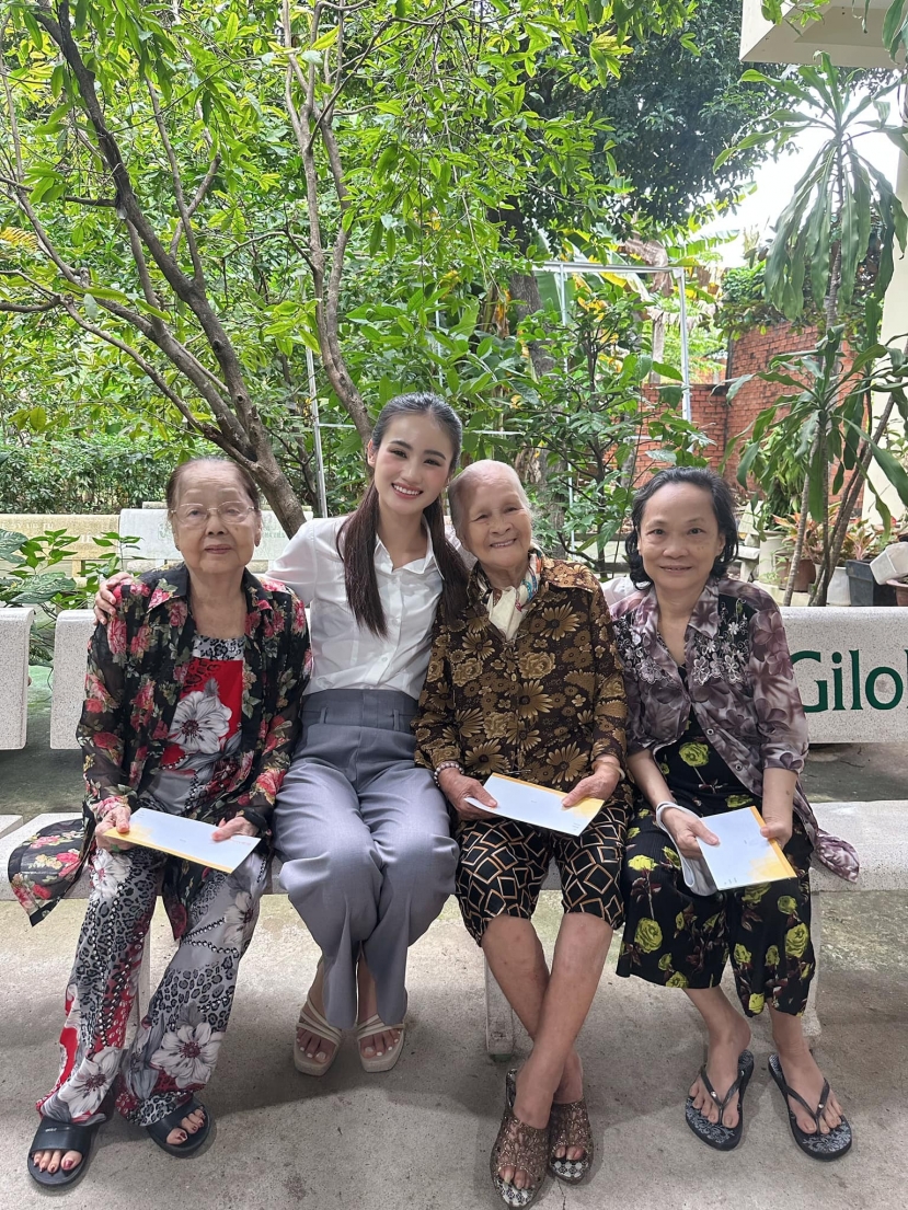 Phương Lê tiếp tục có động thái với ồn ào Ý Nhi, kiên quyết bảo vệ nàng hậu đến cùng - Ảnh 3 Phương Lê tiếp tục có động thái với ồn ào Ý Nhi, kiên quyết bảo vệ nàng hậu đến cùng - Ảnh 3