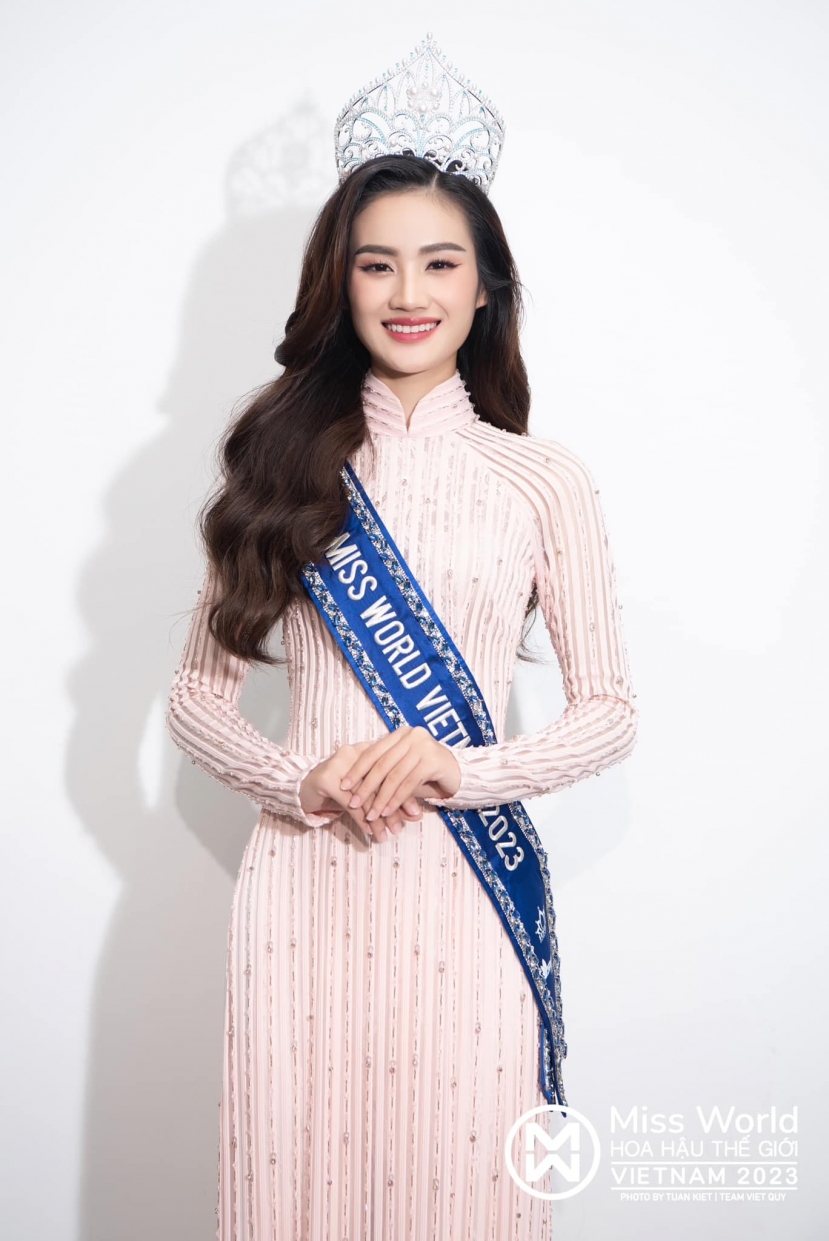 Tiến sĩ Khoa học Đoàn Hương nhận xét về phát ngôn của Hoa hậu Ý Nhi - Ảnh 3 Tiến sĩ Khoa học Đoàn Hương nhận xét về phát ngôn của Hoa hậu Ý Nhi - Ảnh 3