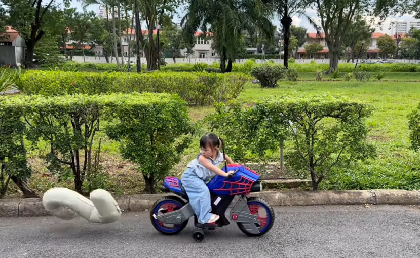 Ái nữ nhà Cường Đô La lái 'siêu xe' ăn mừng tuổi mới, một chi tiết chuẩn con nhà nòi - Ảnh 1 Ái nữ nhà Cường Đô La lái 'siêu xe' ăn mừng tuổi mới, một chi tiết chuẩn con nhà nòi - Ảnh 1
