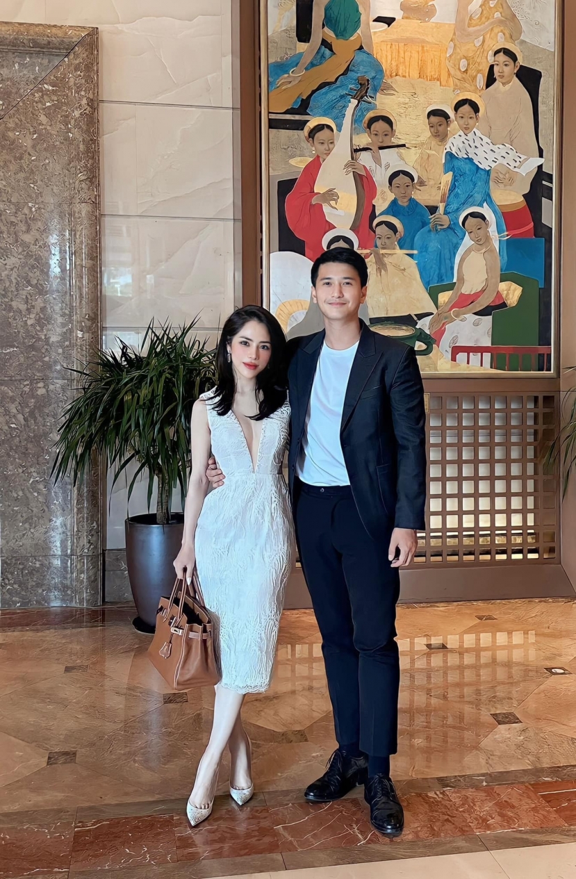 Cả 2 thường xuyên xuất hiện cùng nhau tại các sự kiện. Cả 2 thường xuyên xuất hiện cùng nhau tại các sự kiện.