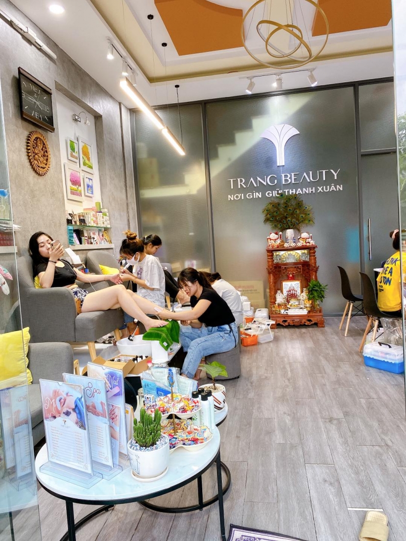 Trang Beauty Salon - Academy là đơn vị đào tạo nhân lực ngành nail & mi chuyên nghiệp hàng đầu Trang Beauty Salon - Academy là đơn vị đào tạo nhân lực ngành nail & mi chuyên nghiệp hàng đầu