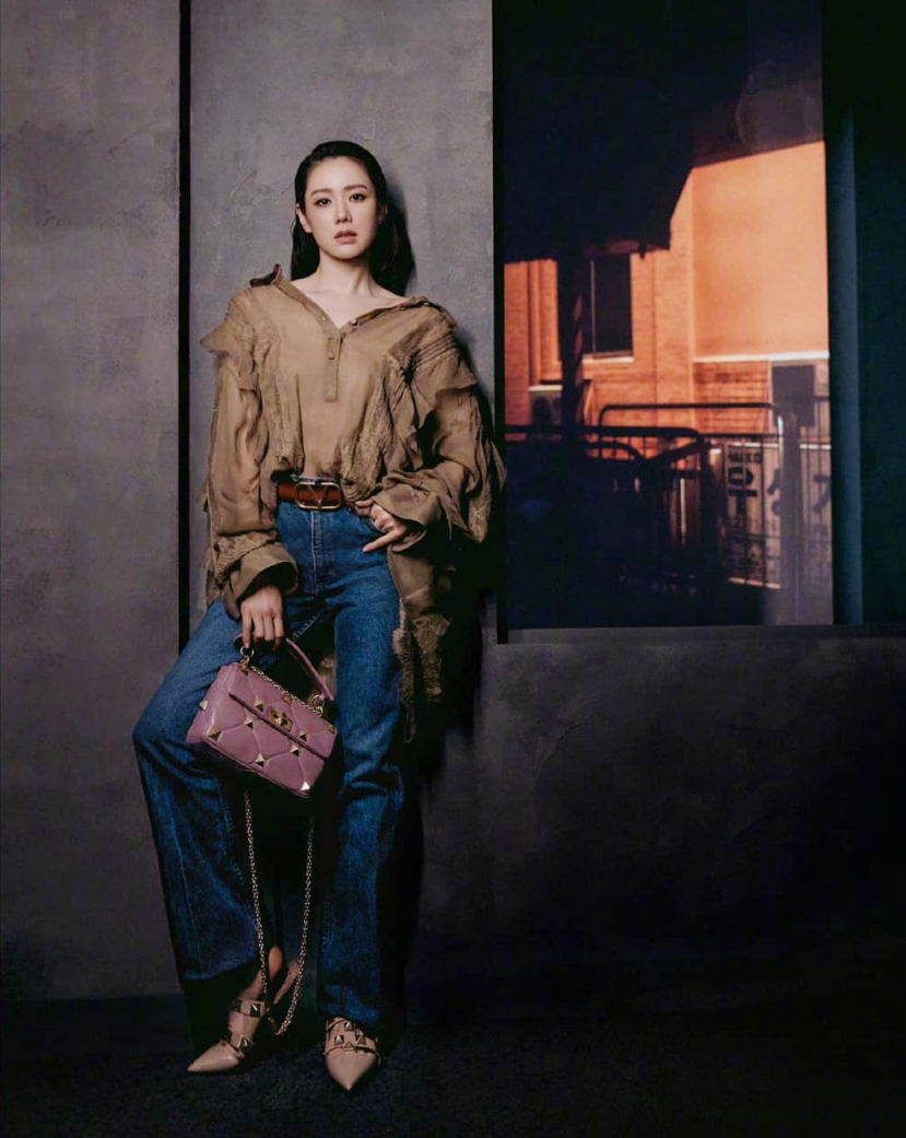 Son Ye-Jin trở thành Đại sứ thương hiệu của Valentino - Ảnh 5 Son Ye-Jin trở thành Đại sứ thương hiệu của Valentino - Ảnh 5