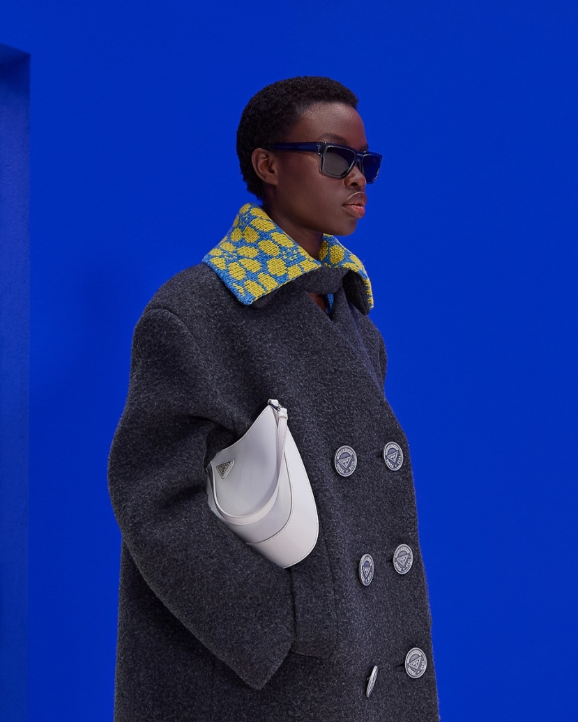 Prada mùa Thu Đông 2021: Sự giao thoa của phong cách 'xấu lạ' - Ảnh 6 Prada mùa Thu Đông 2021: Sự giao thoa của phong cách 'xấu lạ' - Ảnh 6