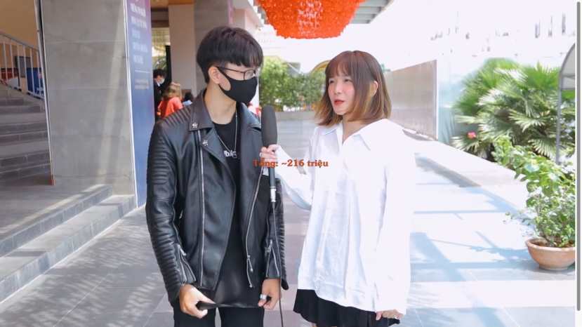 Bóc outfit của sinh viên Đại học: Từ đầu đến chân sương sương 200 triệu, đúng chuẩn 'dân chơi học đường' - Ảnh 6 Bóc outfit của sinh viên Đại học: Từ đầu đến chân sương sương 200 triệu, đúng chuẩn 'dân chơi học đường' - Ảnh 6