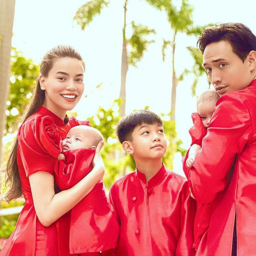 Khi mẹ 'bỉm sữa' Hà Hồ chăm chút cho con: Leon - Lisa ăn diện đồng điệu, xinh xắn tựa thiên thần - Ảnh 4 Khi mẹ 'bỉm sữa' Hà Hồ chăm chút cho con: Leon - Lisa ăn diện đồng điệu, xinh xắn tựa thiên thần - Ảnh 4