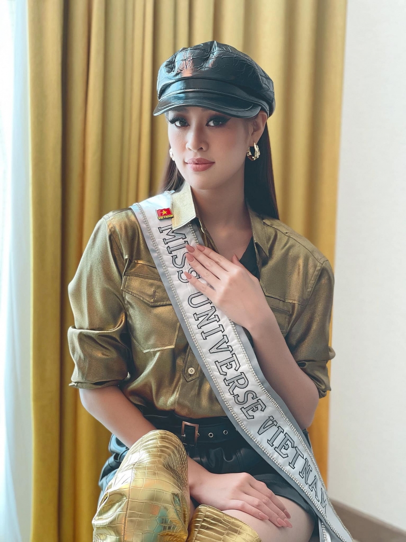 Khánh Vân lên đồ 'cực khét' trong ngày đầu nhập cuộc Miss Universe - Ảnh 3 Khánh Vân lên đồ 'cực khét' trong ngày đầu nhập cuộc Miss Universe - Ảnh 3