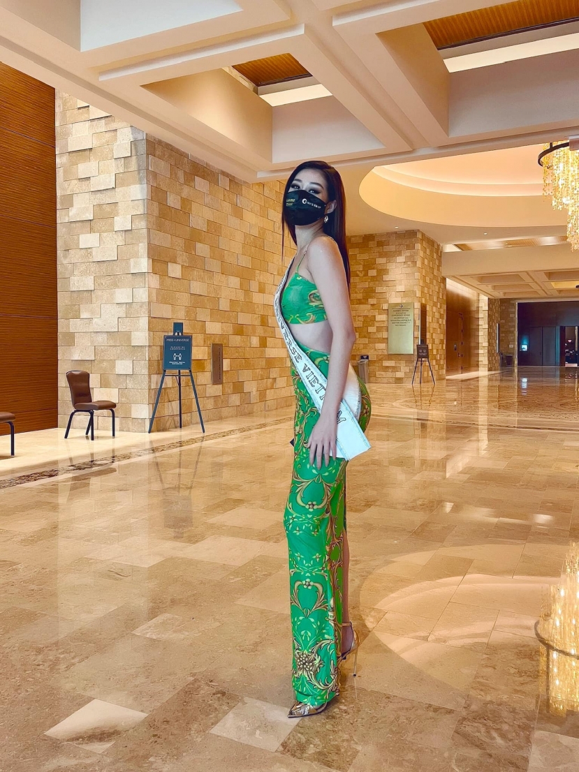 Thời trang ngày 2 của Khánh Vân tại Miss Universe - Ảnh 5 Thời trang ngày 2 của Khánh Vân tại Miss Universe - Ảnh 5
