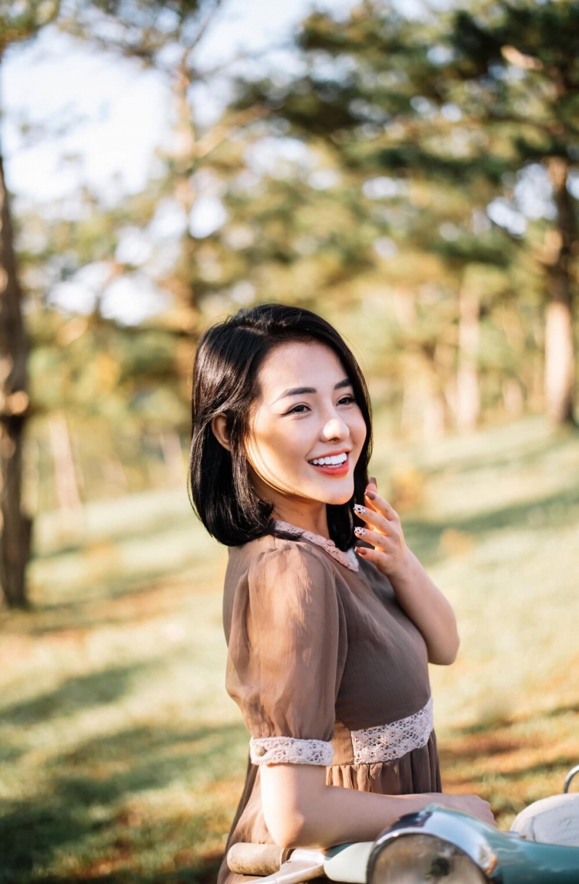 Hóa 'nàng thơ' trong bộ ảnh mới, nhưng Ngân 98 vẫn bị chỉ trích bởi một chi tiết - Ảnh 6 Hóa 'nàng thơ' trong bộ ảnh mới, nhưng Ngân 98 vẫn bị chỉ trích bởi một chi tiết - Ảnh 6