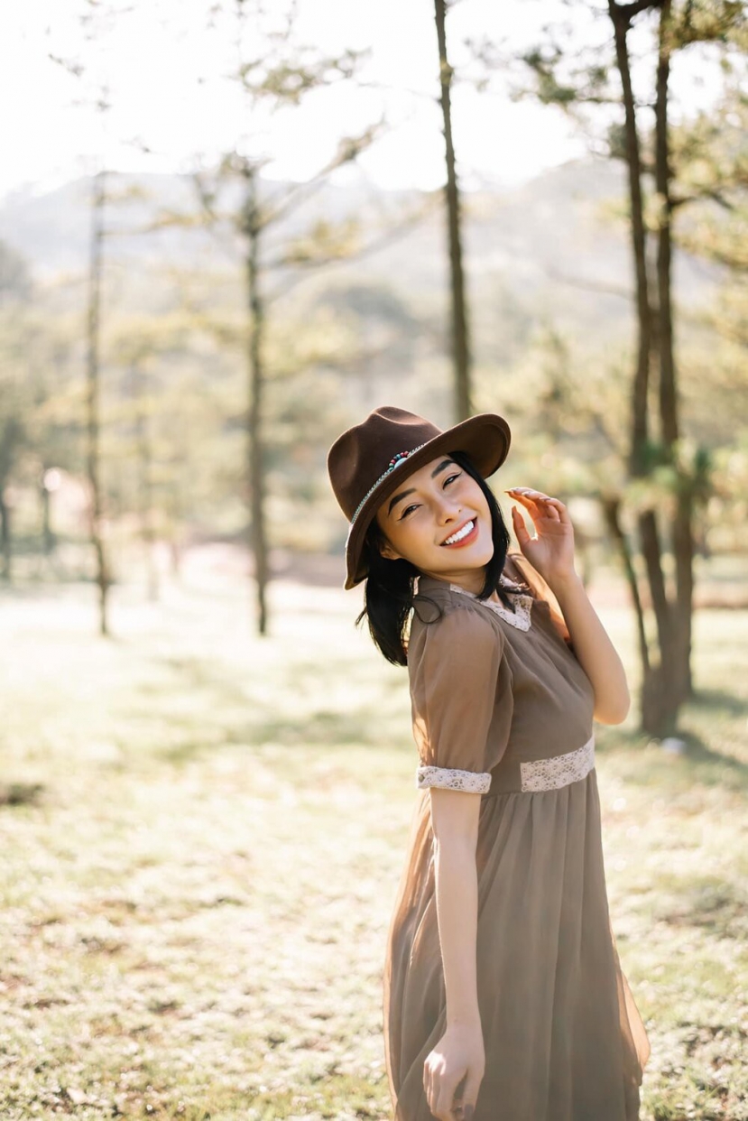 Hóa 'nàng thơ' trong bộ ảnh mới, nhưng Ngân 98 vẫn bị chỉ trích bởi một chi tiết - Ảnh 5 Hóa 'nàng thơ' trong bộ ảnh mới, nhưng Ngân 98 vẫn bị chỉ trích bởi một chi tiết - Ảnh 5