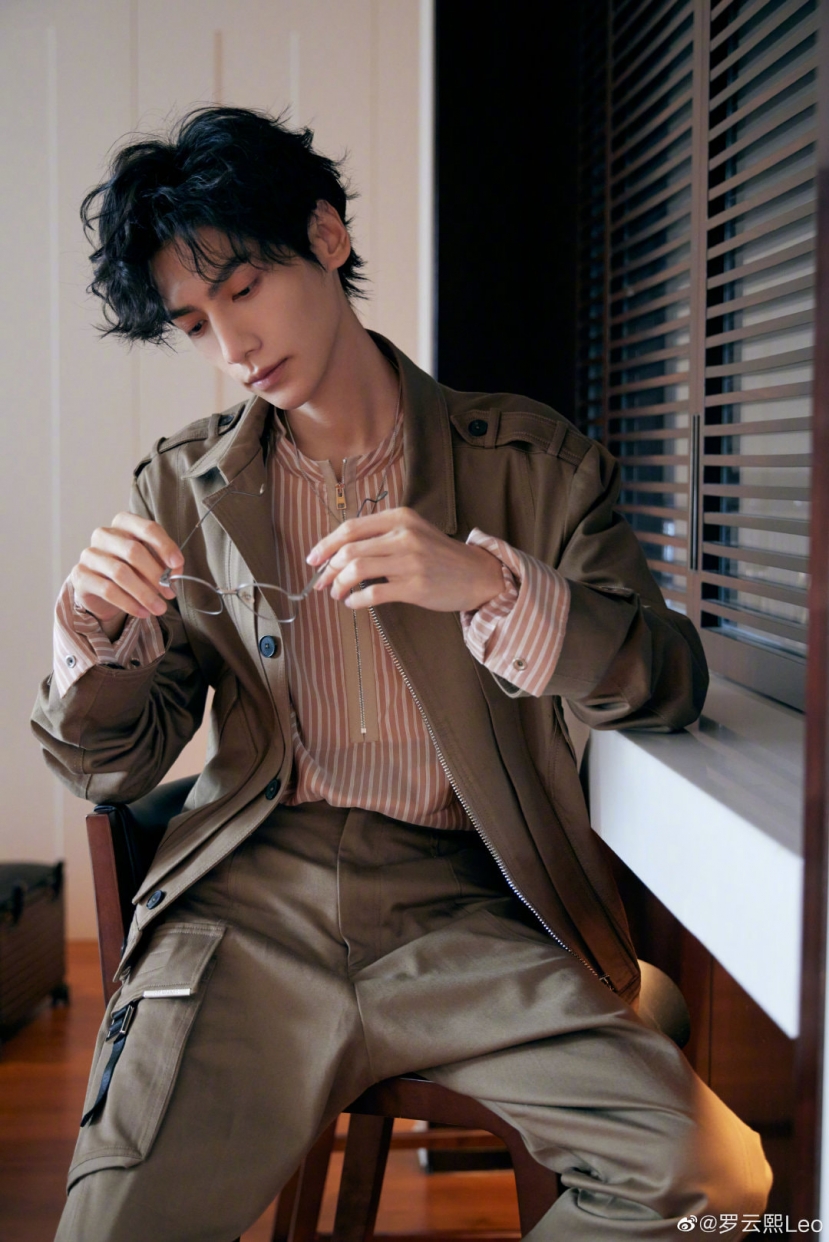 La Vân Hi lại khiến fan 'khóc ròng' với visual tiều tụy, không khác gì 'bộ xương di động' - Ảnh 8 La Vân Hi lại khiến fan 'khóc ròng' với visual tiều tụy, không khác gì 'bộ xương di động' - Ảnh 8