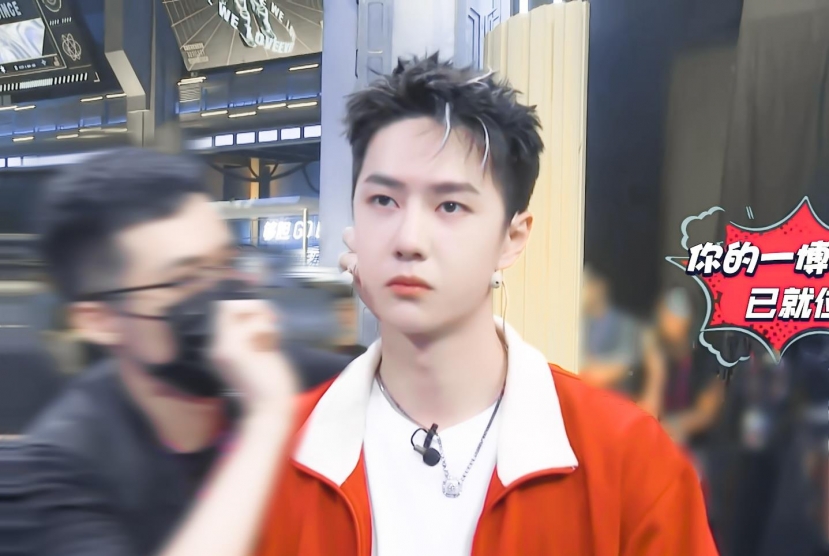 Loạt ảnh siêu 'mlem' của báo đen Vương Nhất Bác tại Street Dance of China 4 Loạt ảnh siêu 'mlem' của báo đen Vương Nhất Bác tại Street Dance of China 4