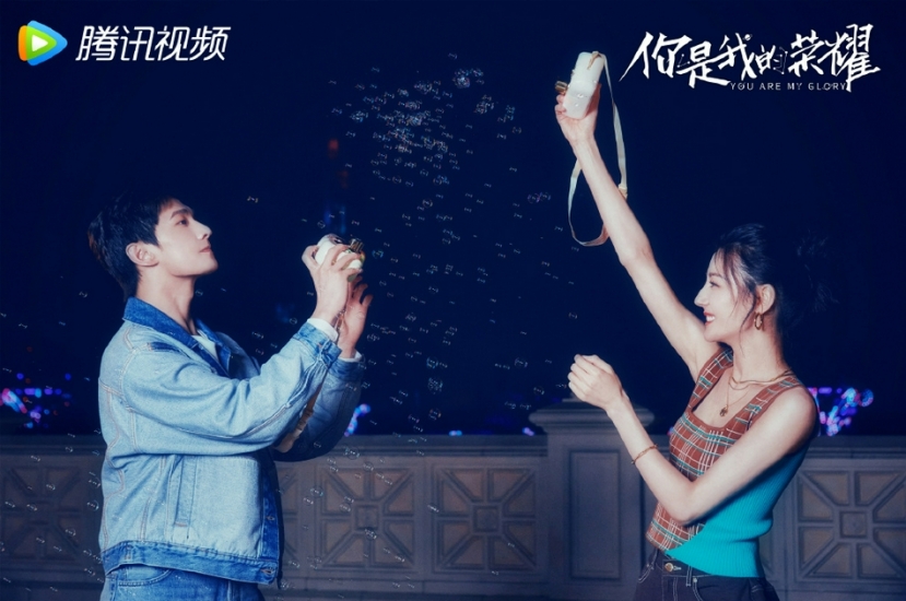 Dương Dương - Nhiệt Ba công khai hẹn hò dịp Thất tịch, cử chỉ 'tình bể bình' khiến netizen khóc thét? - Ảnh 12 Dương Dương - Nhiệt Ba công khai hẹn hò dịp Thất tịch, cử chỉ 'tình bể bình' khiến netizen khóc thét? - Ảnh 12