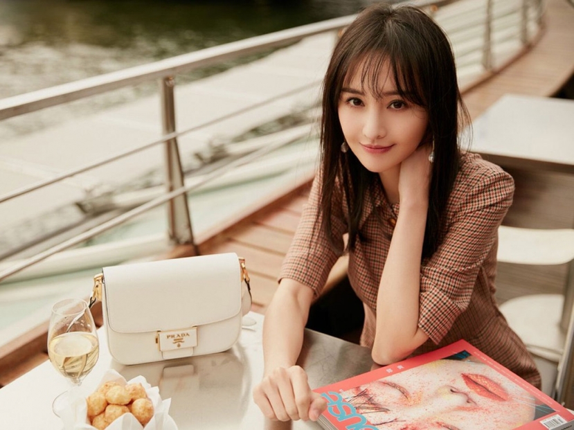 Việc đóng một số tiền 'khủng' trong thời gian nhanh lẹ đã chứng minh khối tài sản khổng lồ của Trịnh Sảng Việc đóng một số tiền 'khủng' trong thời gian nhanh lẹ đã chứng minh khối tài sản khổng lồ của Trịnh Sảng