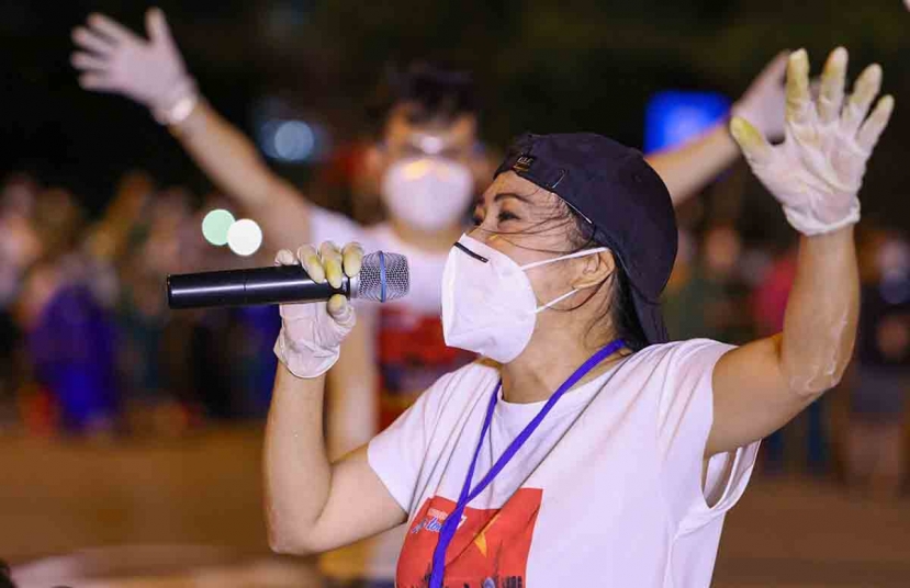 Sao Việt đồng lòng chống dịch, người góp công kẻ góp của: Việt Nam ơi nhanh khỏe nhé! - Ảnh 7 Sao Việt đồng lòng chống dịch, người góp công kẻ góp của: Việt Nam ơi nhanh khỏe nhé! - Ảnh 7
