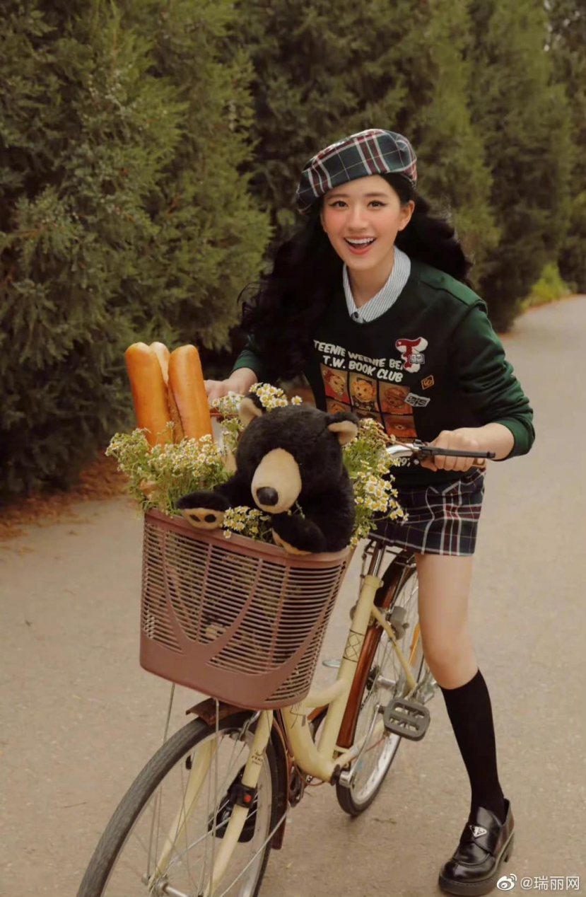 Dương Mịch - Triệu Lộ Tư sở hữu nhan sắc ngọt ngào Dương Mịch - Triệu Lộ Tư sở hữu nhan sắc ngọt ngào