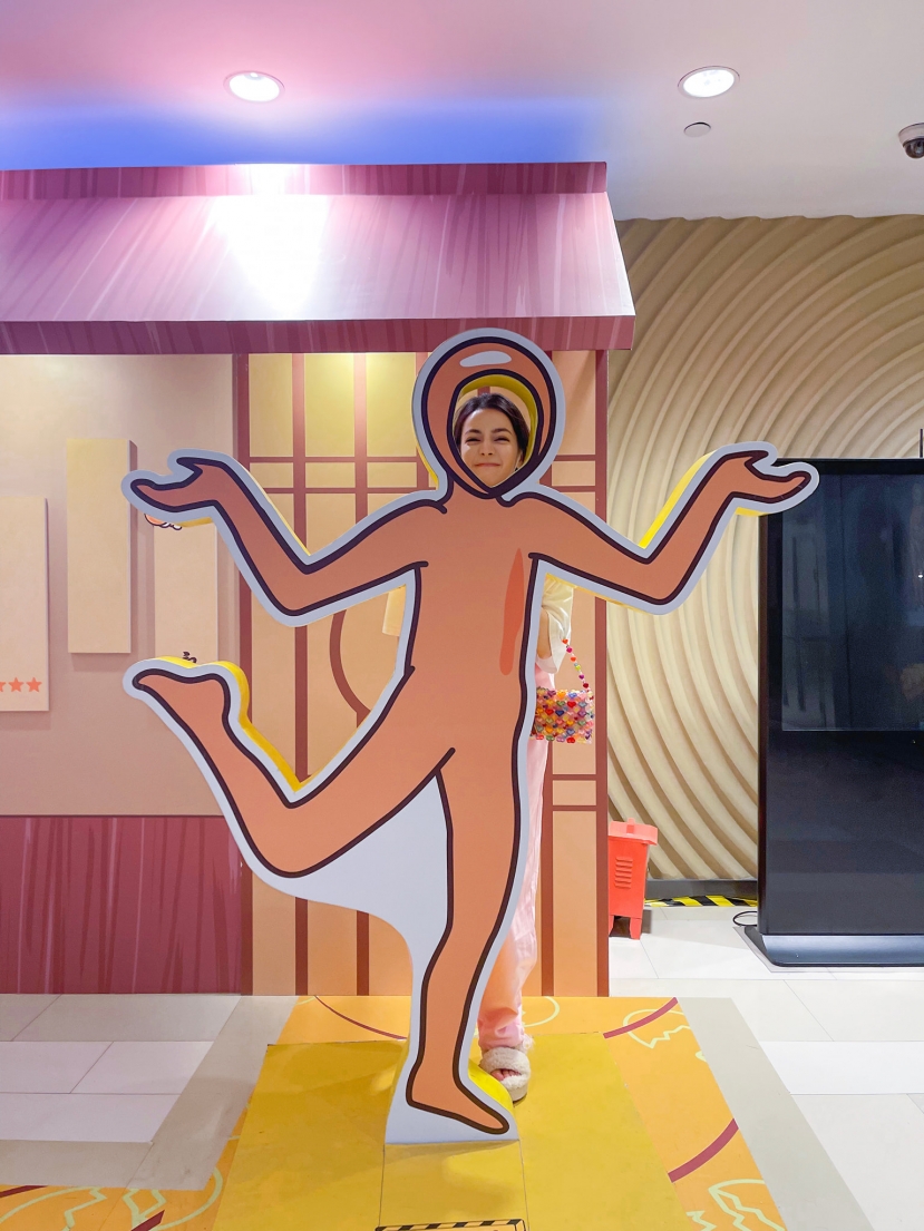Tư thế tạo dáng độc lạ, biểu cảm gương mặt đáng yêu hết nấc, bảo sao fanboy mê mệt Tư thế tạo dáng độc lạ, biểu cảm gương mặt đáng yêu hết nấc, bảo sao fanboy mê mệt