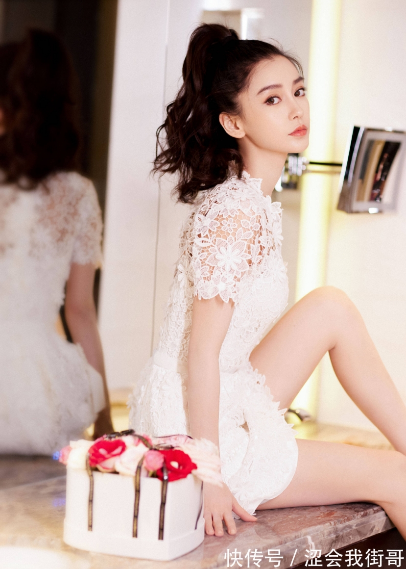 Thống trị cả Cbiz, nhưng Angela Baby vẫn sợ 'tím người' khi đối mặt với nhân vật này - Ảnh 1 Thống trị cả Cbiz, nhưng Angela Baby vẫn sợ 'tím người' khi đối mặt với nhân vật này - Ảnh 1