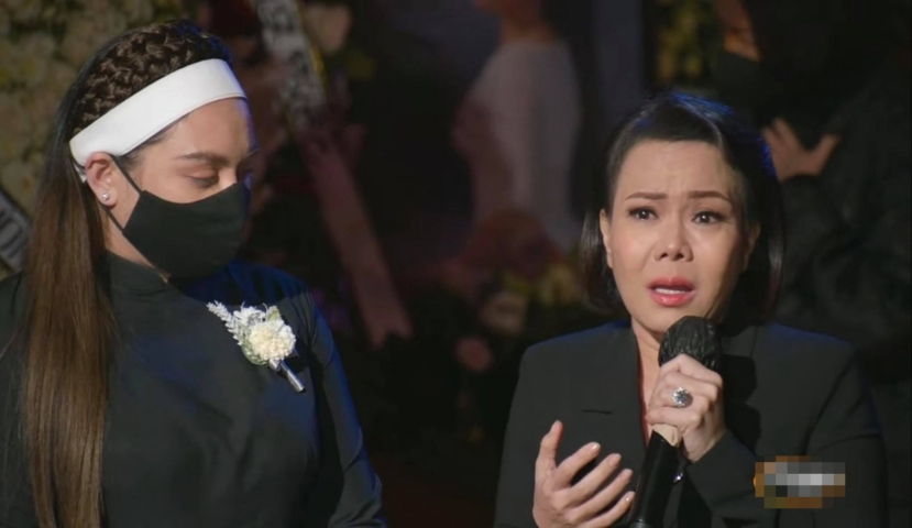 Việt Hương không giấu nổi cảm xúc khi chia sẻ kỷ niệm trước lúc 'rời xa trần thế' của Phi Nhung Việt Hương không giấu nổi cảm xúc khi chia sẻ kỷ niệm trước lúc 'rời xa trần thế' của Phi Nhung