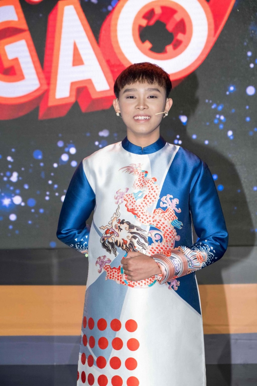 Ồn ào tiền nong kéo dài khiến Hồ Văn Cường gặp phải vô số chỉ trích từ cư dân mạng Ồn ào tiền nong kéo dài khiến Hồ Văn Cường gặp phải vô số chỉ trích từ cư dân mạng