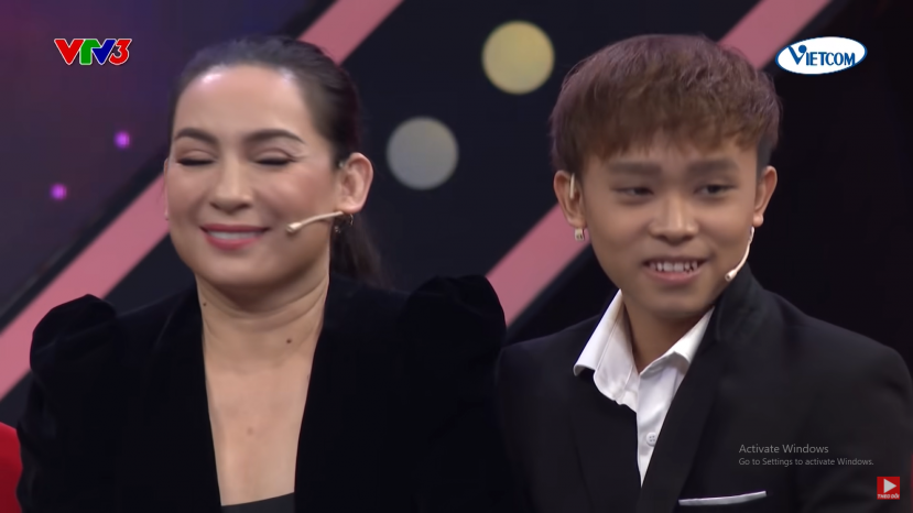 Phi Nhung và cậu con nuôi tham gia chương trình của VTV. Ảnh: Chụp màn hình Phi Nhung và cậu con nuôi tham gia chương trình của VTV. Ảnh: Chụp màn hình