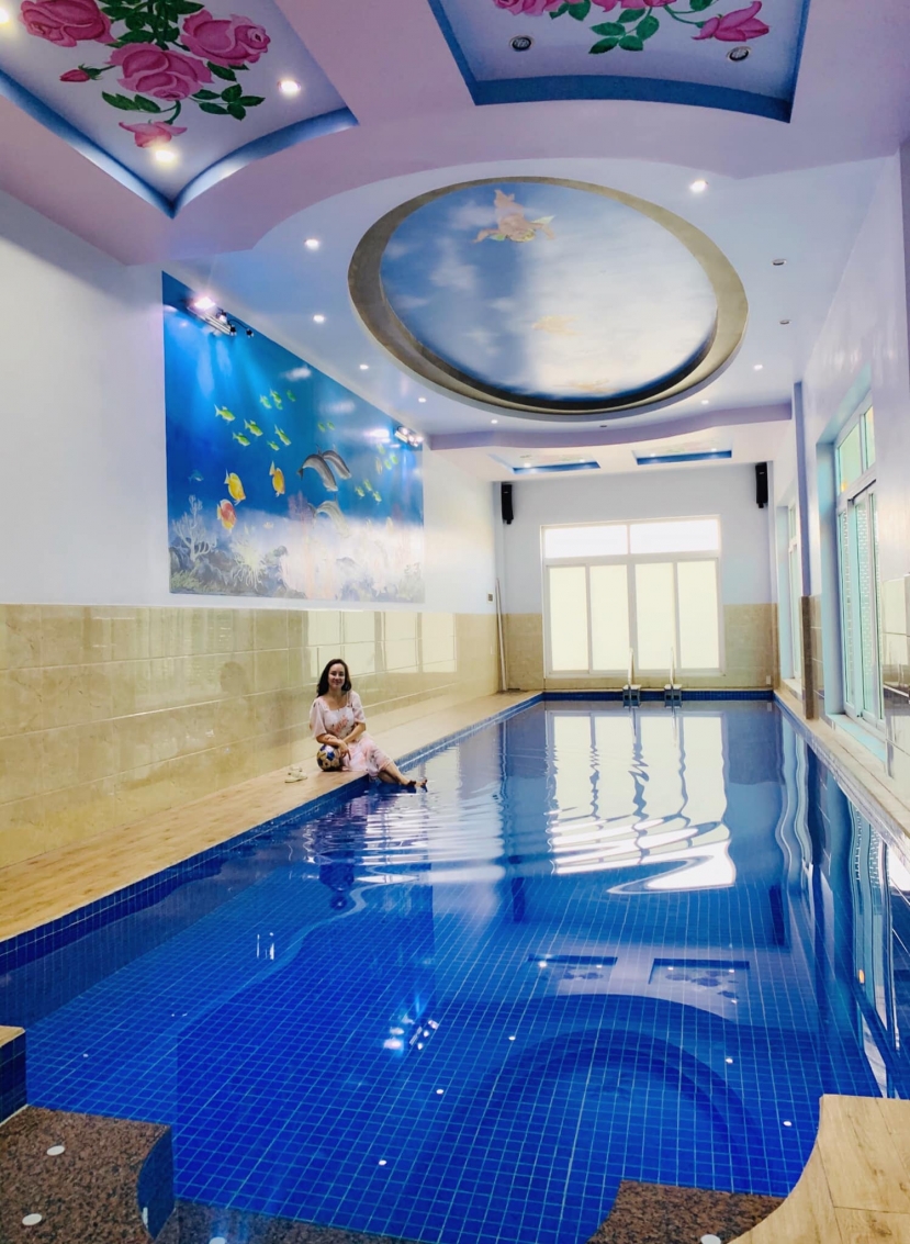 Hết phòng khách, dân mạng lại 'mổ xẻ' toàn bộ không gian sống của Vy Oanh, mác 'thánh nổ' chưa bao giờ khó gỡ đến vậy! - Ảnh 4 Hết phòng khách, dân mạng lại 'mổ xẻ' toàn bộ không gian sống của Vy Oanh, mác 'thánh nổ' chưa bao giờ khó gỡ đến vậy! - Ảnh 4